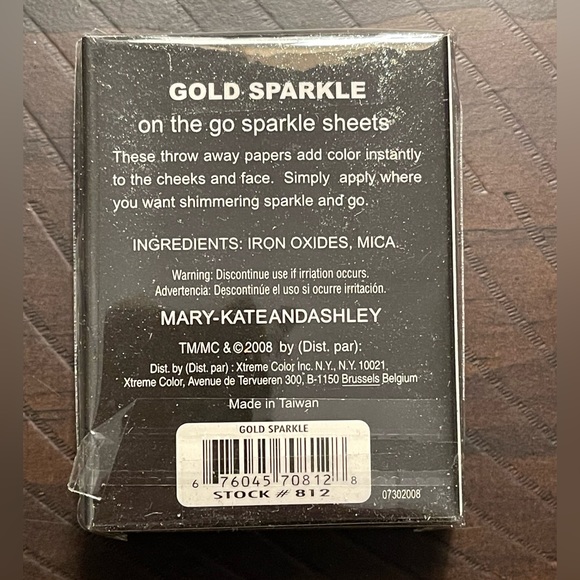 Mary Kate and Ashley On the Go Gold Sparkle Makeup Sheets - Picture 3 of 3